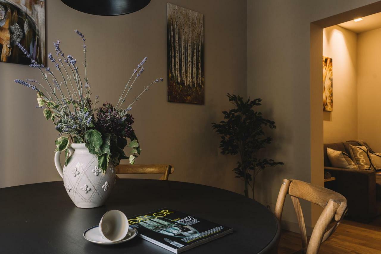 Four Elements Apartments คาตาเนีย ภายนอก รูปภาพ