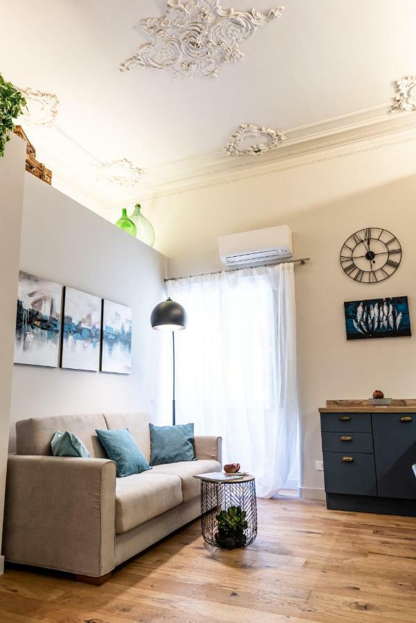 Four Elements Apartments คาตาเนีย ภายนอก รูปภาพ