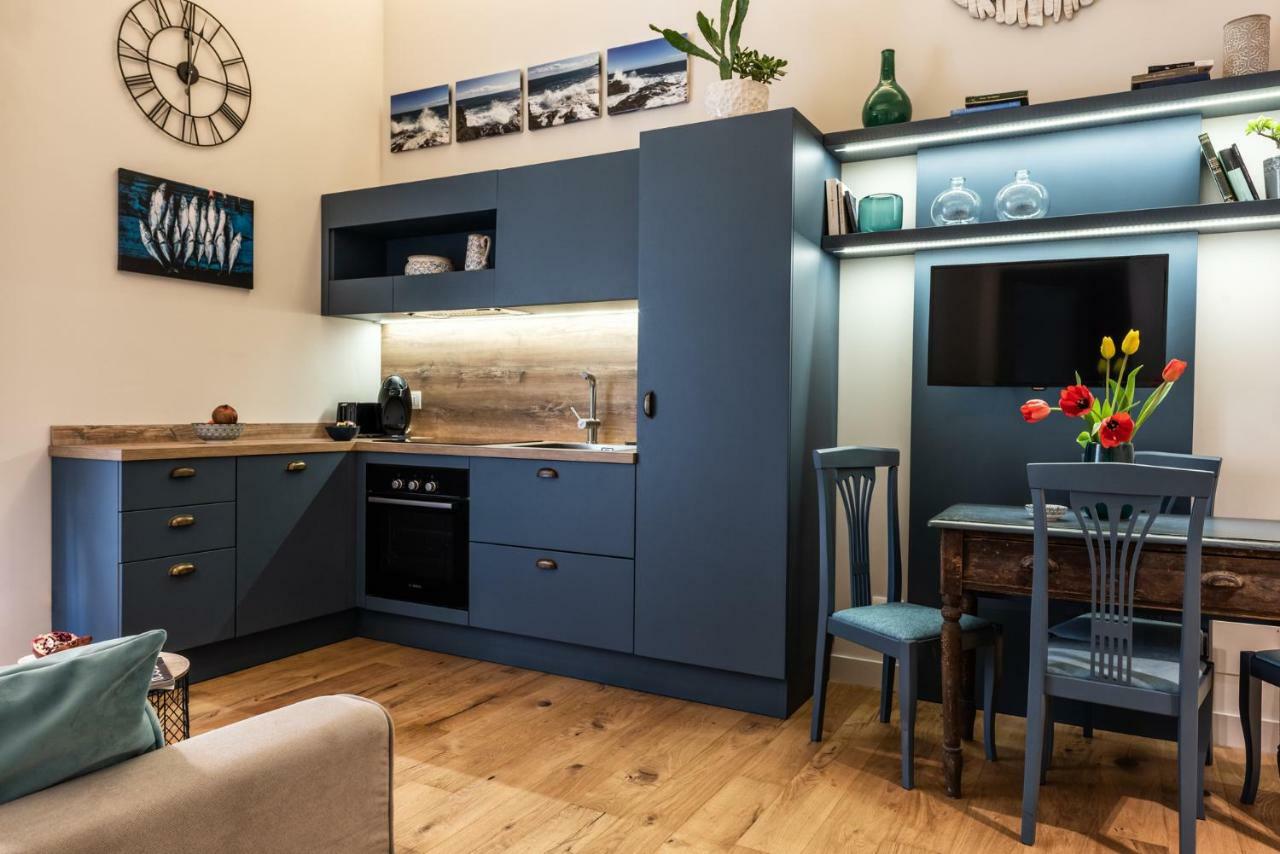 Four Elements Apartments คาตาเนีย ภายนอก รูปภาพ